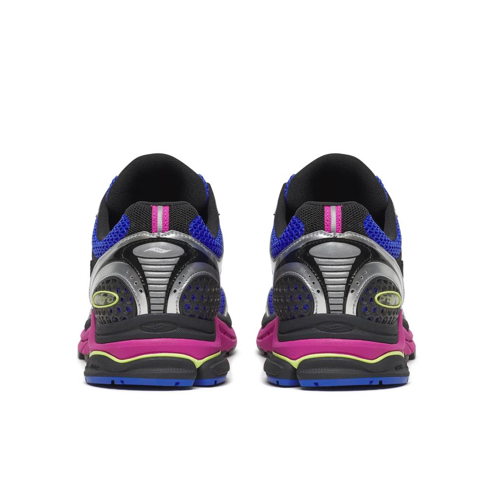 Chaussure de running Saucony ProGrid Triumph 4 argent – vue 5