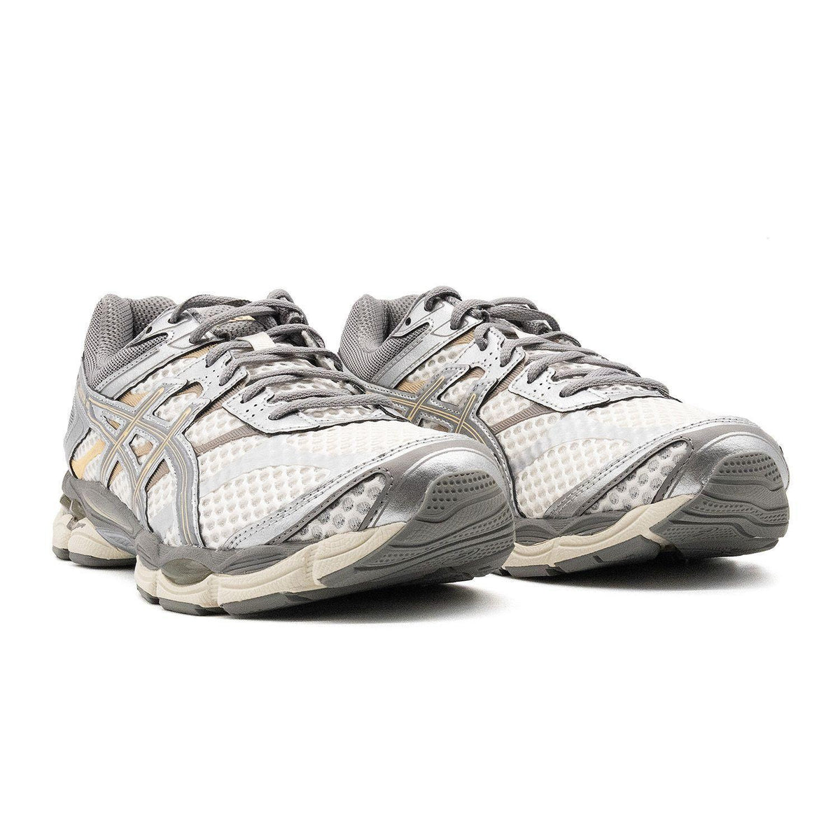 Chaussure de running Asics Gel-Cumulus 16 écru et gris – vue 3